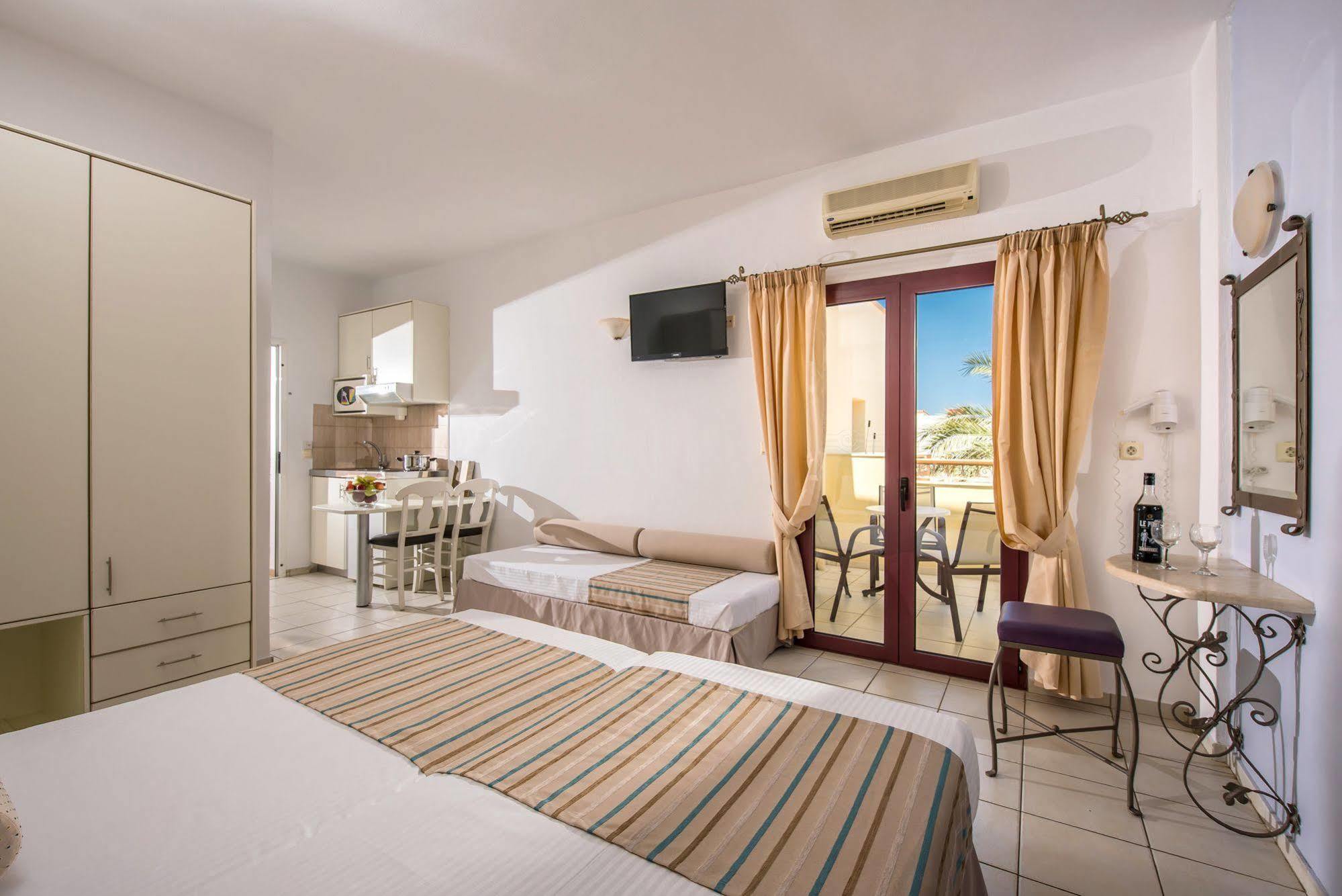 Bella Elena By Estia Lejlighedshotel Malia Eksteriør billede